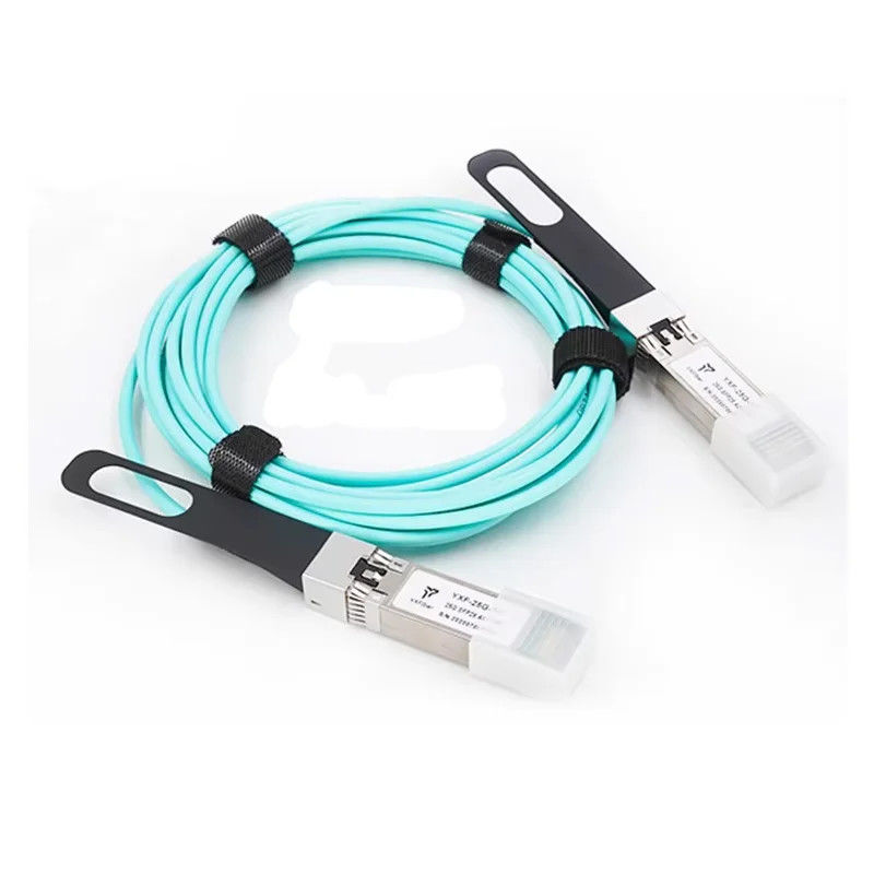 Zgromadzenie kabli Ultra-szybkie Zgromadzenie kabli 200G QSFP-DD Miedź DACwire Harness Producent Dla niskiej mocy, QSFP-40G Wysokiej Gęstości Transmisji Danych