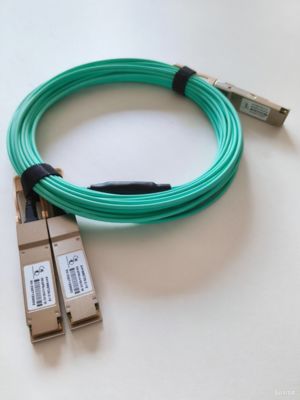 Niestandardowe projekty kabli dla połączeń QSFP-40G | Producent wiązek przewodów oferujący rozwiązania wysokiej częstotliwości i niskiej latencji dla HPC, chmury i systemów przełączników sieciowych