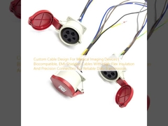 Niestandardowa konstrukcja kabli dla urządzeń medycznych do obrazowania. Biokompatybilne, zasłonięte EMI kable z wysoką elastycznością izolacji i precyzyjnymi złączami dla niezawodnej transmisji danych.